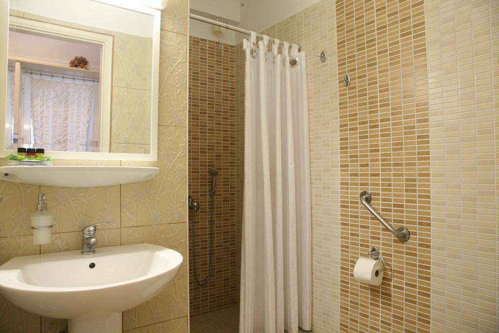 Aigli Apartments เนอา อันคิอาลอส ภายนอก รูปภาพ