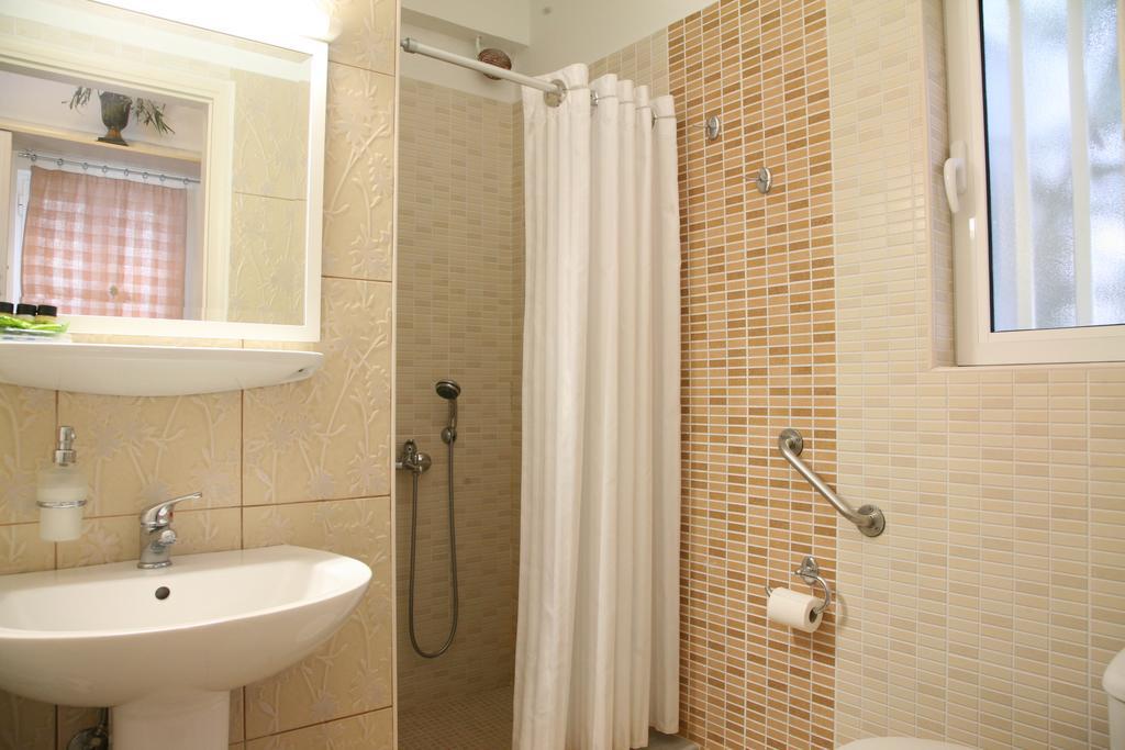 Aigli Apartments เนอา อันคิอาลอส ภายนอก รูปภาพ
